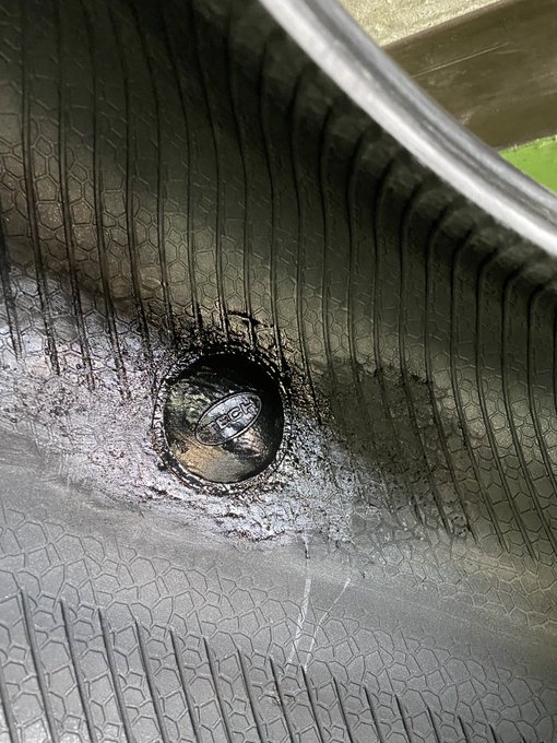 EXKhnRzUYAArnpT (1).jpg